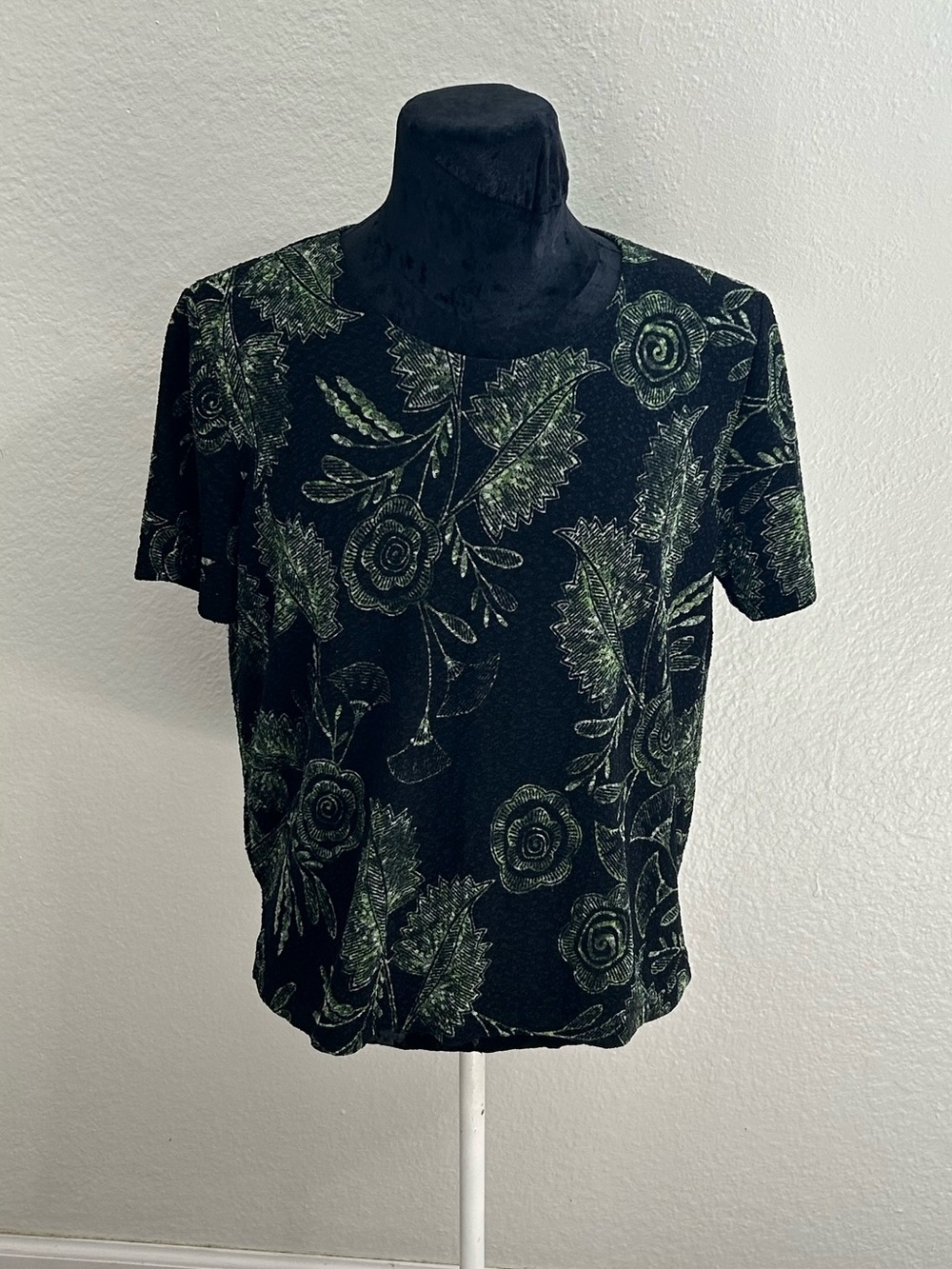 French Laundry Black Green Floral Blouse Size Large